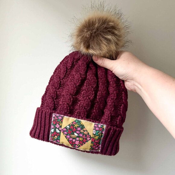 Chunky Burgundy Knit Toque with Custom Quilt Block & Sherpa Fleece Lining - Picture 10 of 10